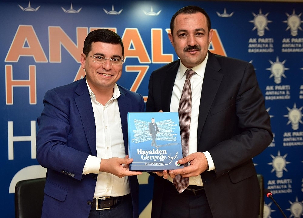 Tütüncü'nün karnesine tam not