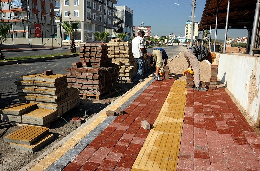 Varsak'a modern bir cadde daha