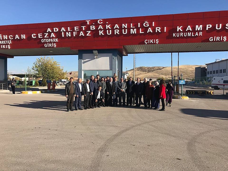 Sümer'den siyasi nezakete davet