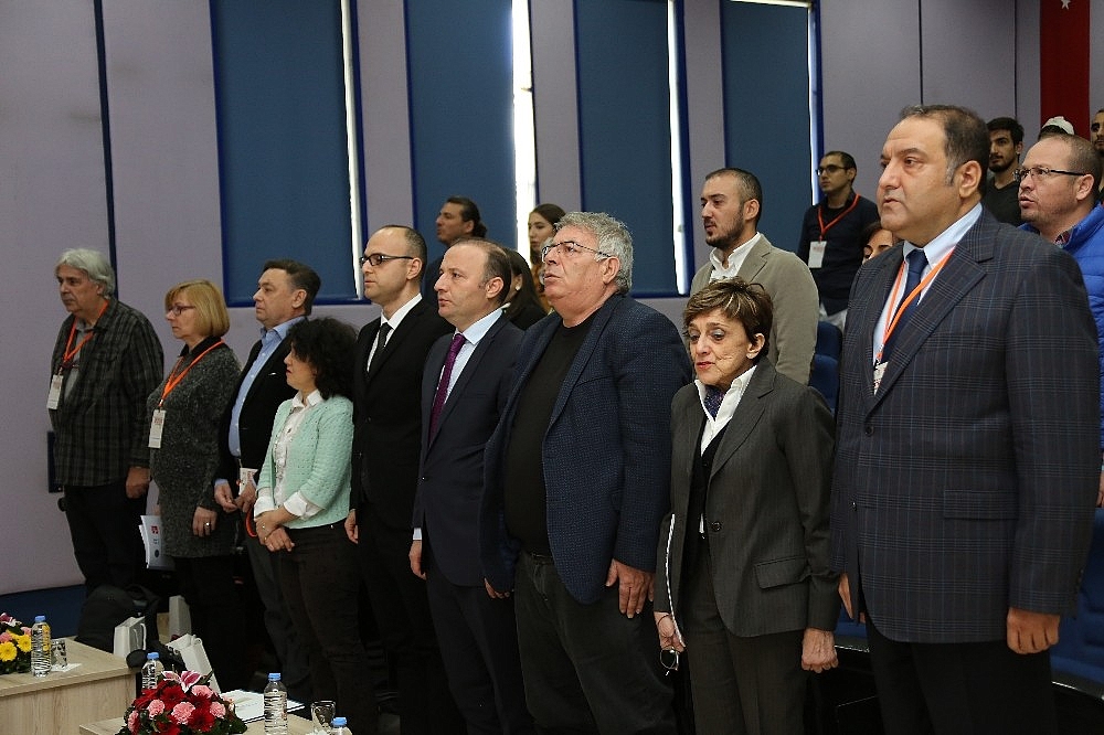 Akdeniz Üniversitesi ev sahipliğinde 'Uluslararası Estetik Sempozyumu' başladı