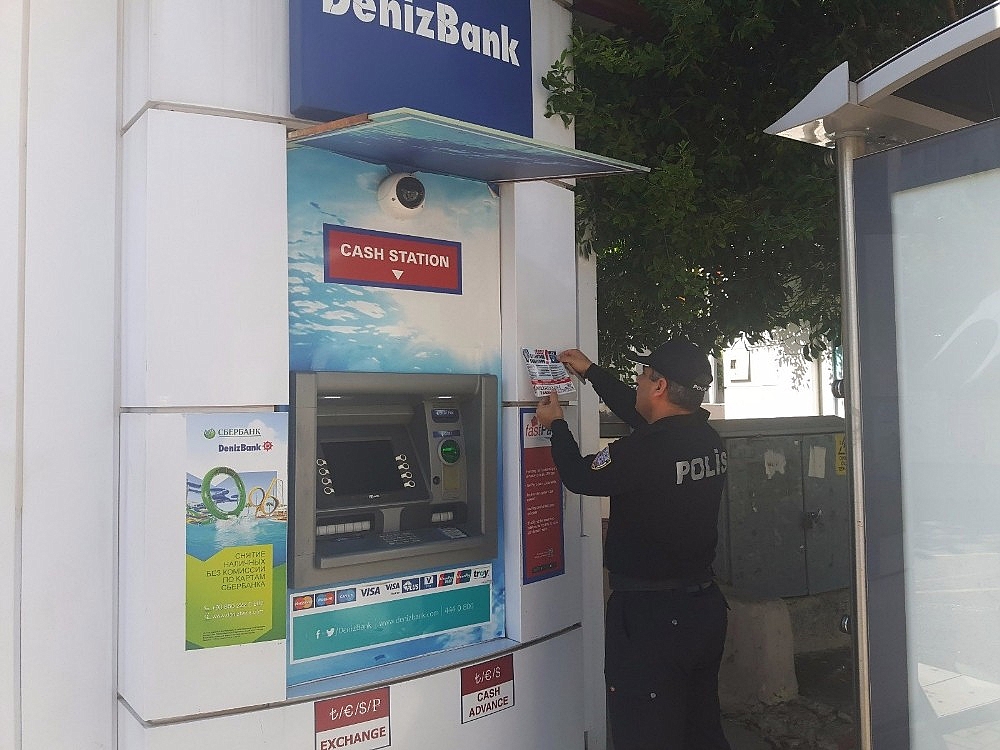 Alanya'da ATM dolandırıcılığına üç ayarı dilde afişli önlem
