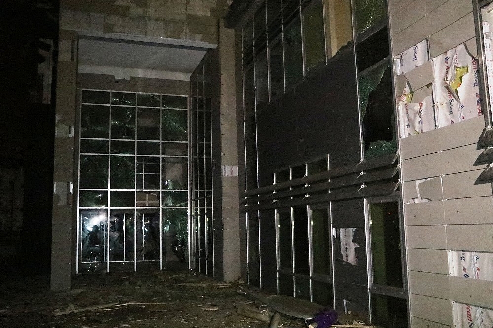 Antalya'da 3 ilçede aynı anda hortum çıktı, 31 kişi yaralandı! (Videolu)