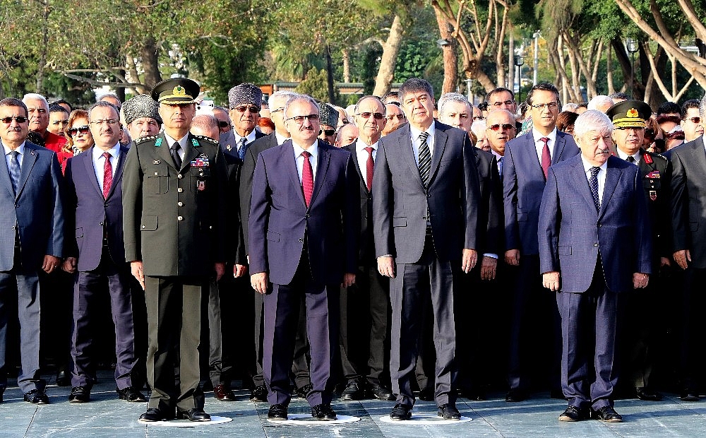 Antalya'da Atatürk'ü anma programı