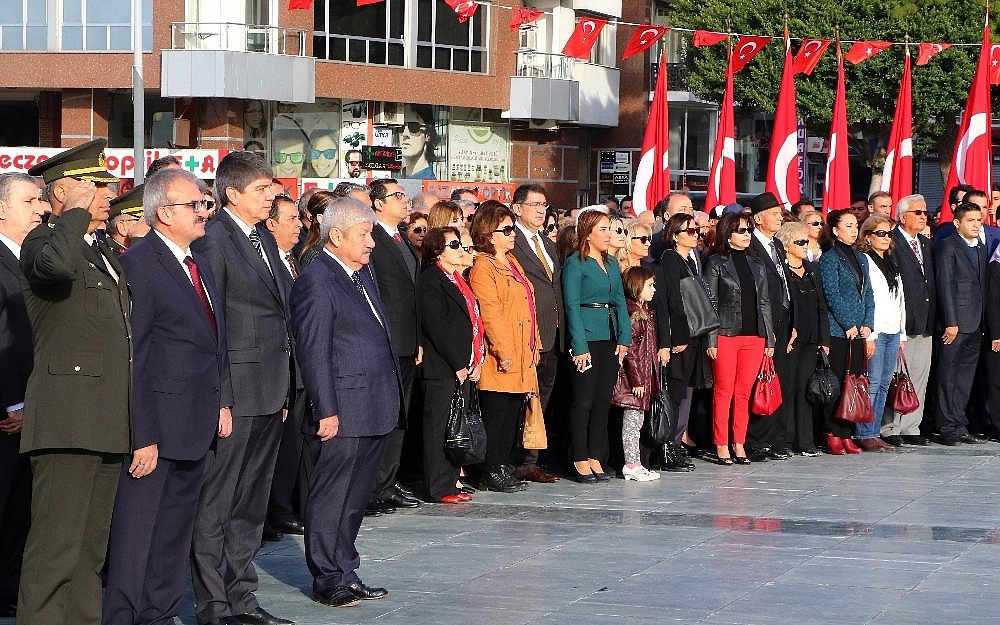 Antalya'da Atatürk'ü anma programı