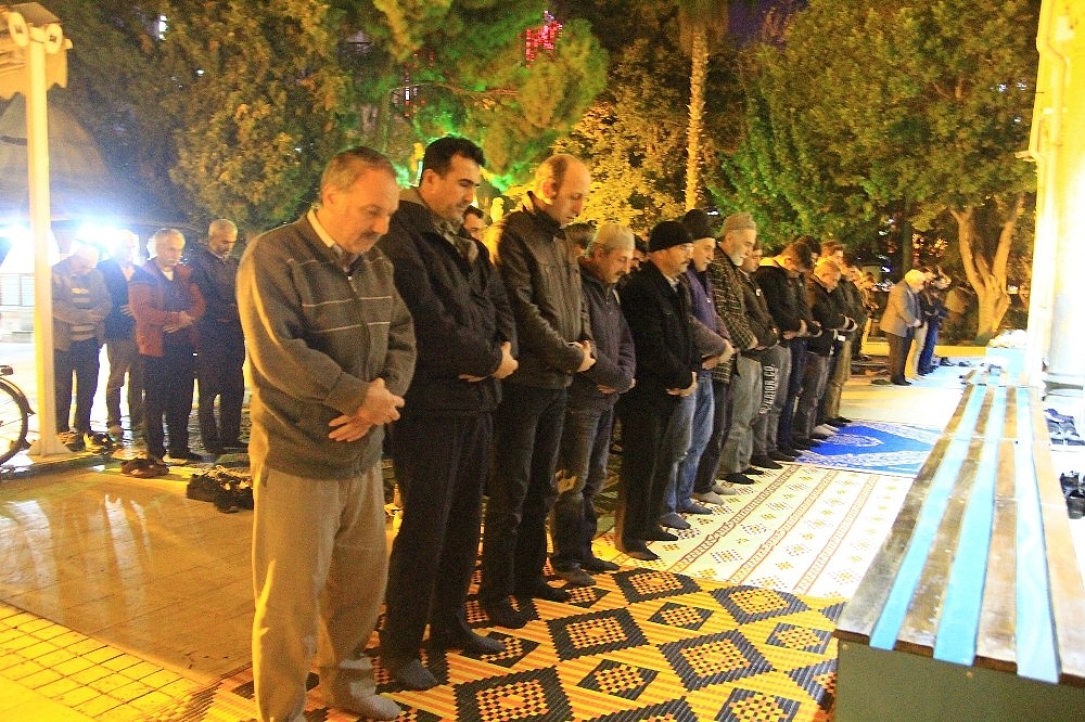 Antalya'da Mevlit Kandili coşkusu (Videolu)