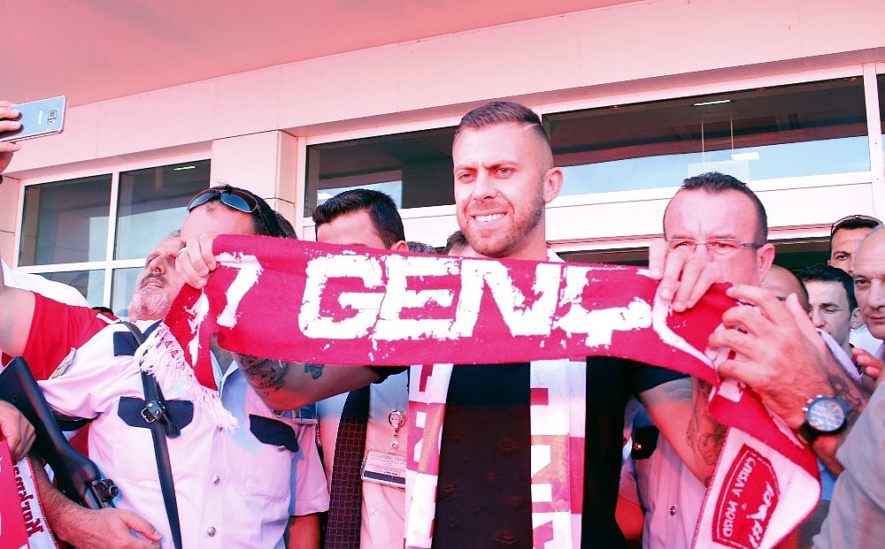 Antalyaspor'da Menez büyük hayal kırıklığı
