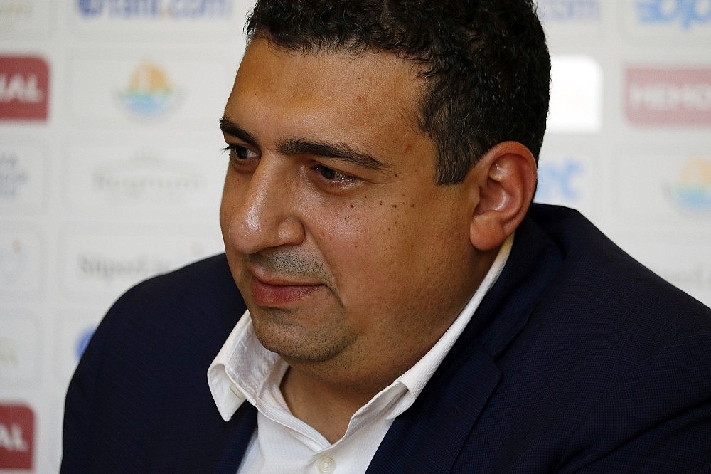 Başkan kararı gözyaşları içinde açıkladı