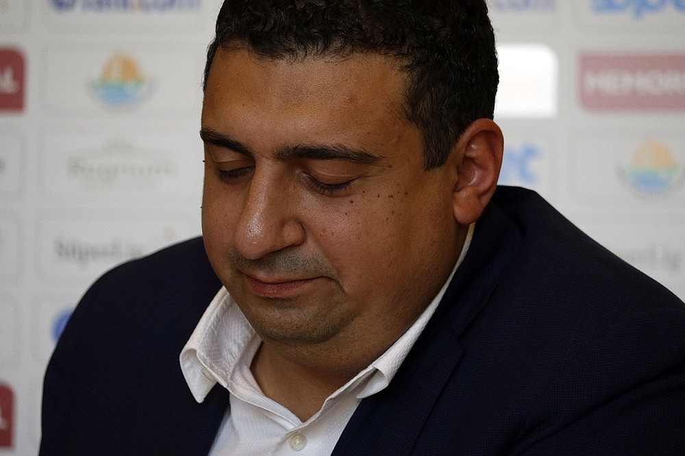 Başkan kararı gözyaşları içinde açıkladı