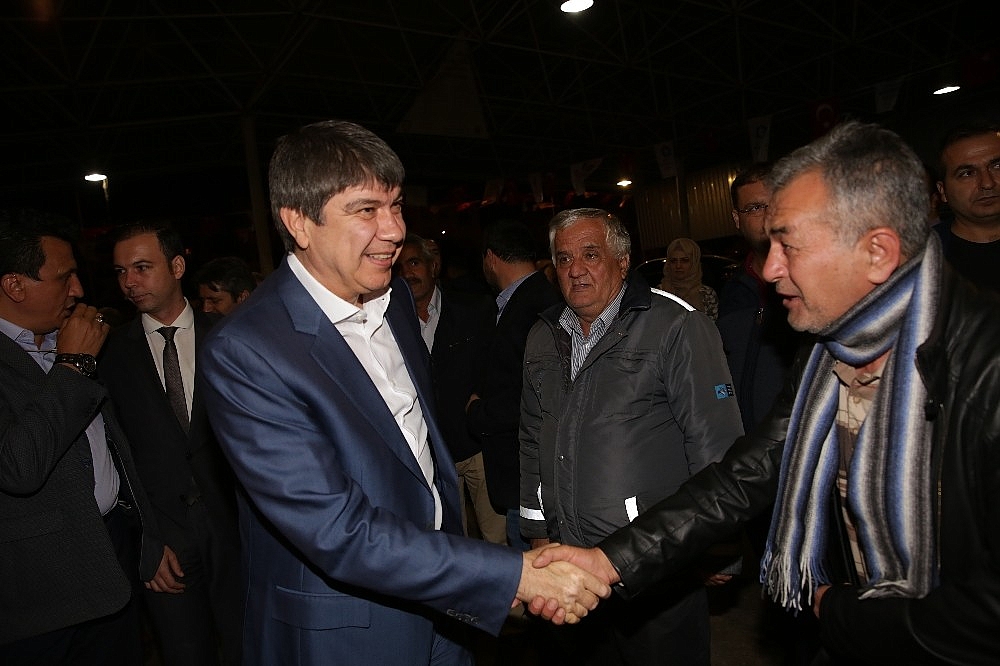 Başkan Türel, 3 mahalleye 3. Etap Raylı Sistem Projesini anlattı
