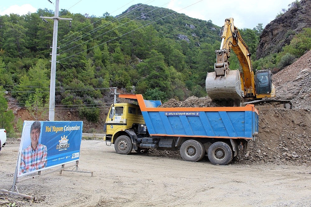 Gazipaşa'nın grup yollarında çalışma