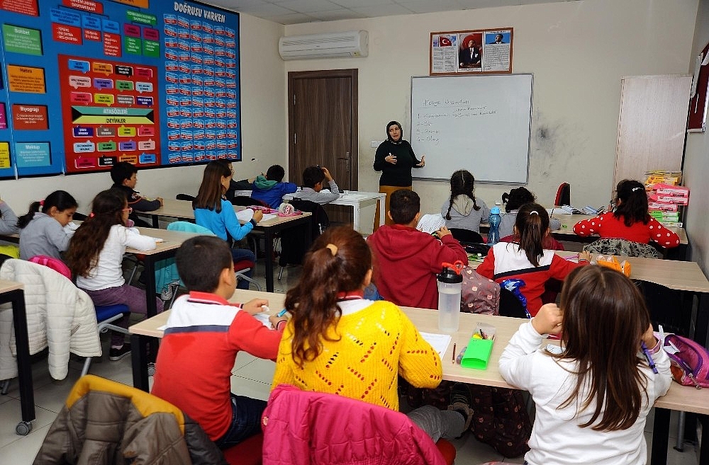 Kepez'de 7 bin kursiyer eğitim görüyor