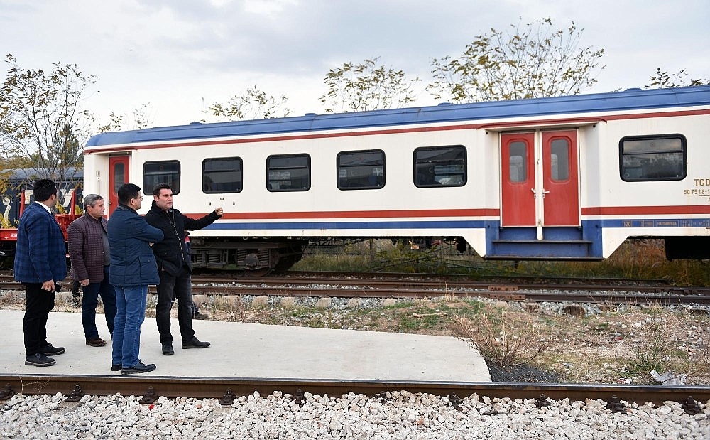 Kepez'e tren geliyor