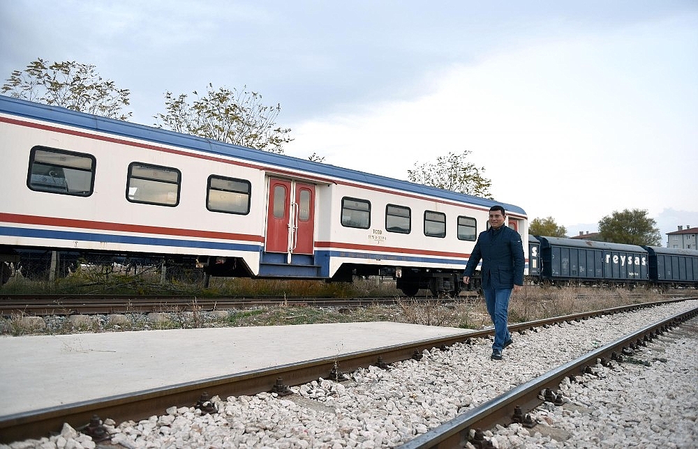 Kepez'e tren geliyor