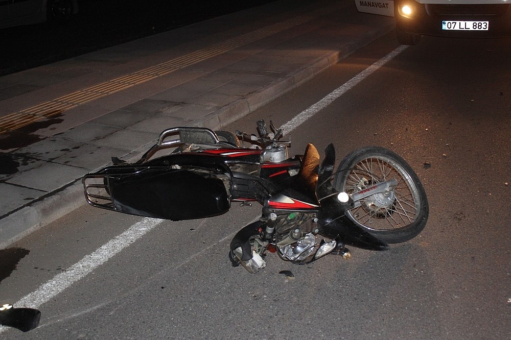 Manavgat'ta asker konvoyunda kaza: 1 yaralı