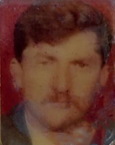 Narenciye yüklü kamyon devrildi, sürücüsü öldü!