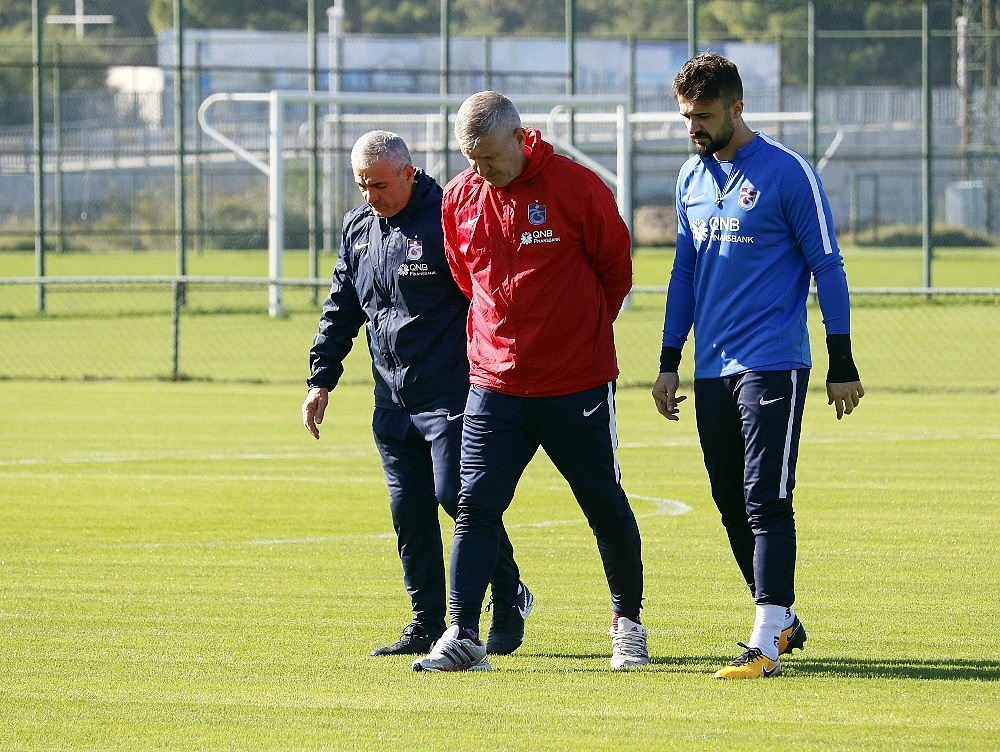 Trabzonspor 11 eksikle Antalya'da hazırlıklara başladı
