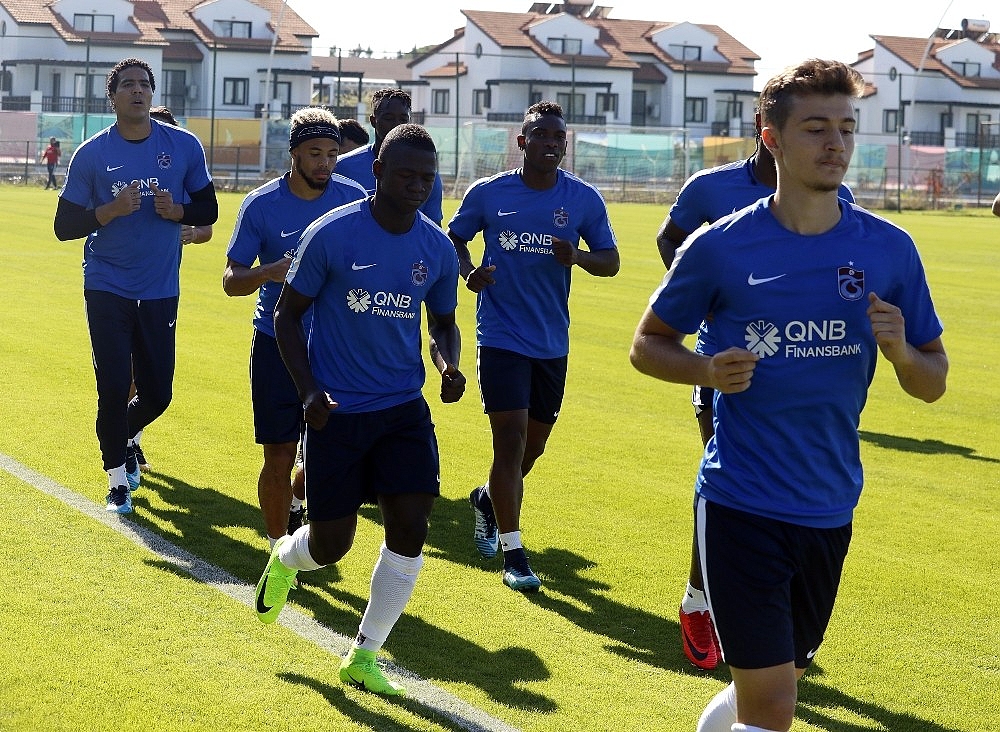 Trabzonspor 11 eksikle Antalya'da hazırlıklara başladı