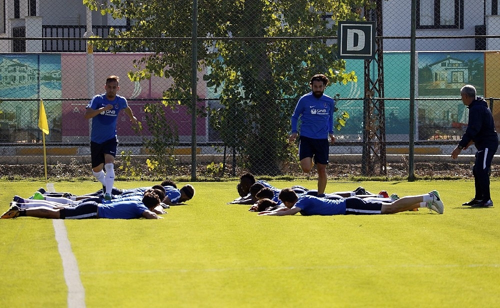 Trabzonspor 11 eksikle Antalya'da hazırlıklara başladı