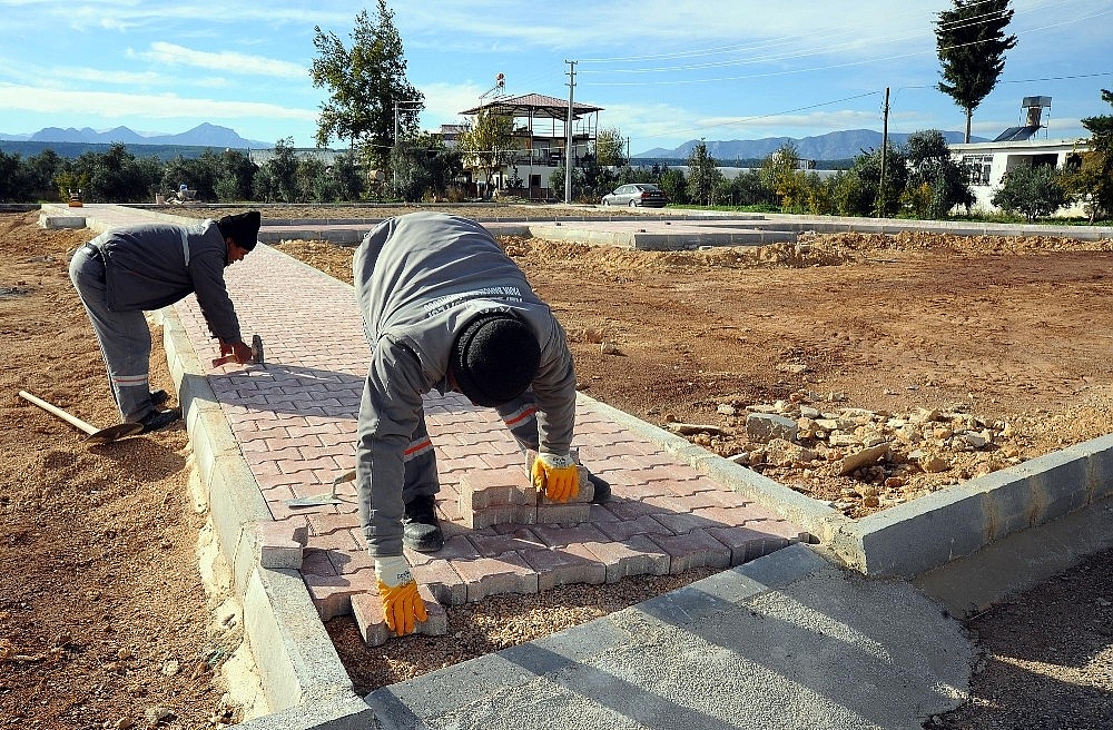 Varsak Esentepe'ye yeni semt parkı