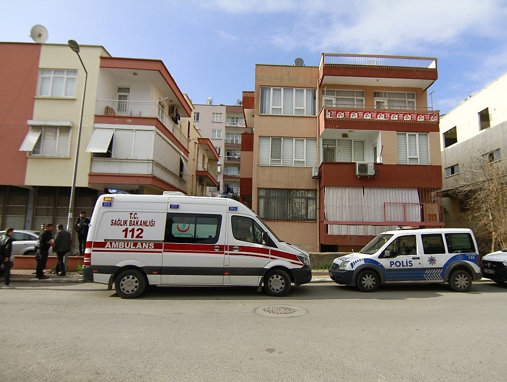18 yaşındaki genç evde ölü bulundu!