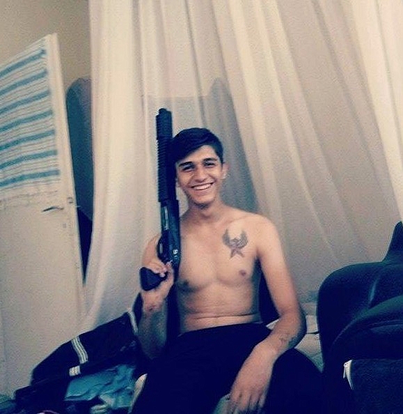 18 yaşındaki genç evde ölü bulundu!