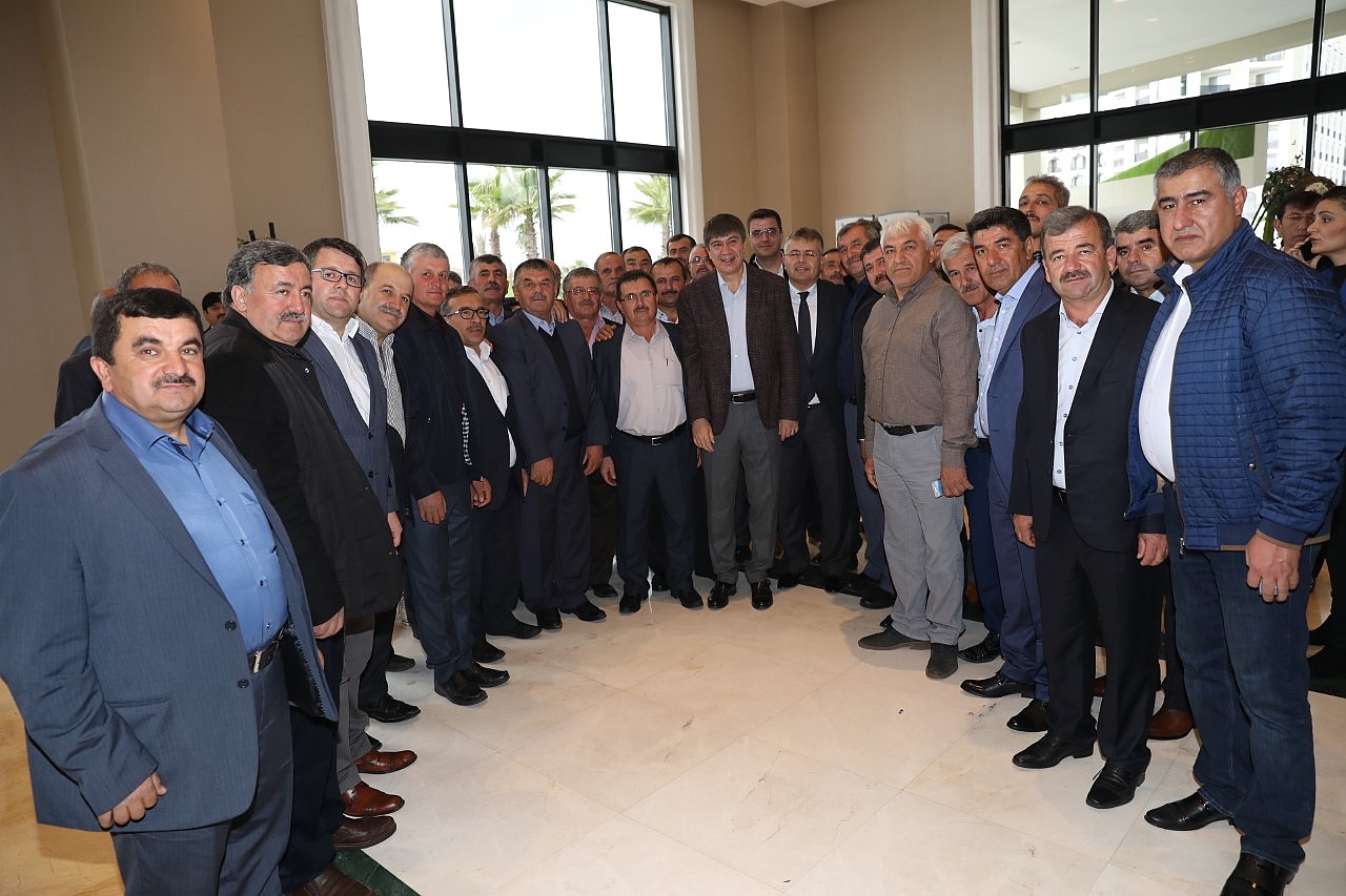 Başkan Türel, "Çalışma hastalığına yakalandık"