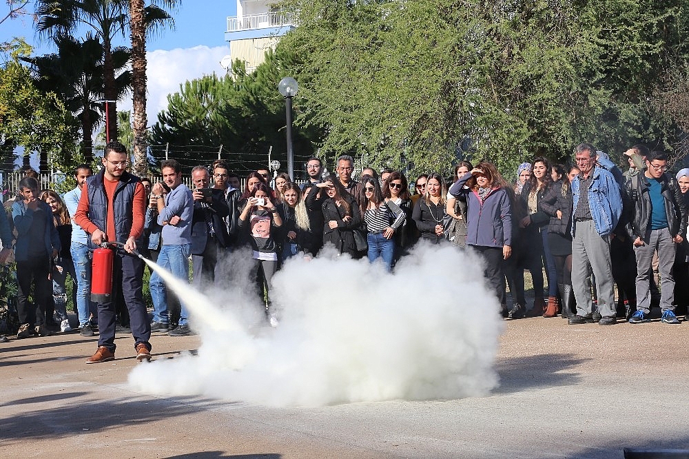 Akdeniz Üniversitesi'nde yangın tatbikatı