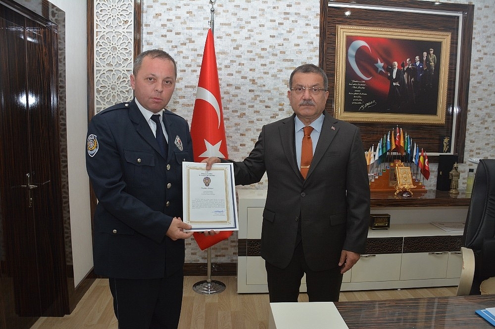 Antalya'da ayın polisleri ödüllendirildi