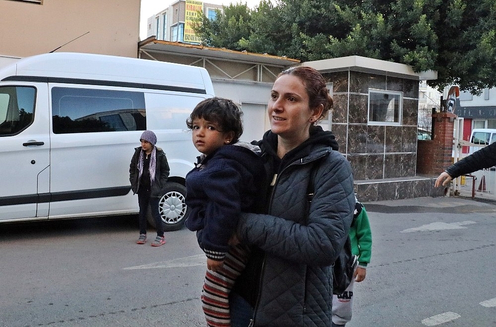 Antalya'da Suriyeli dilencilere şafak operasyonu!