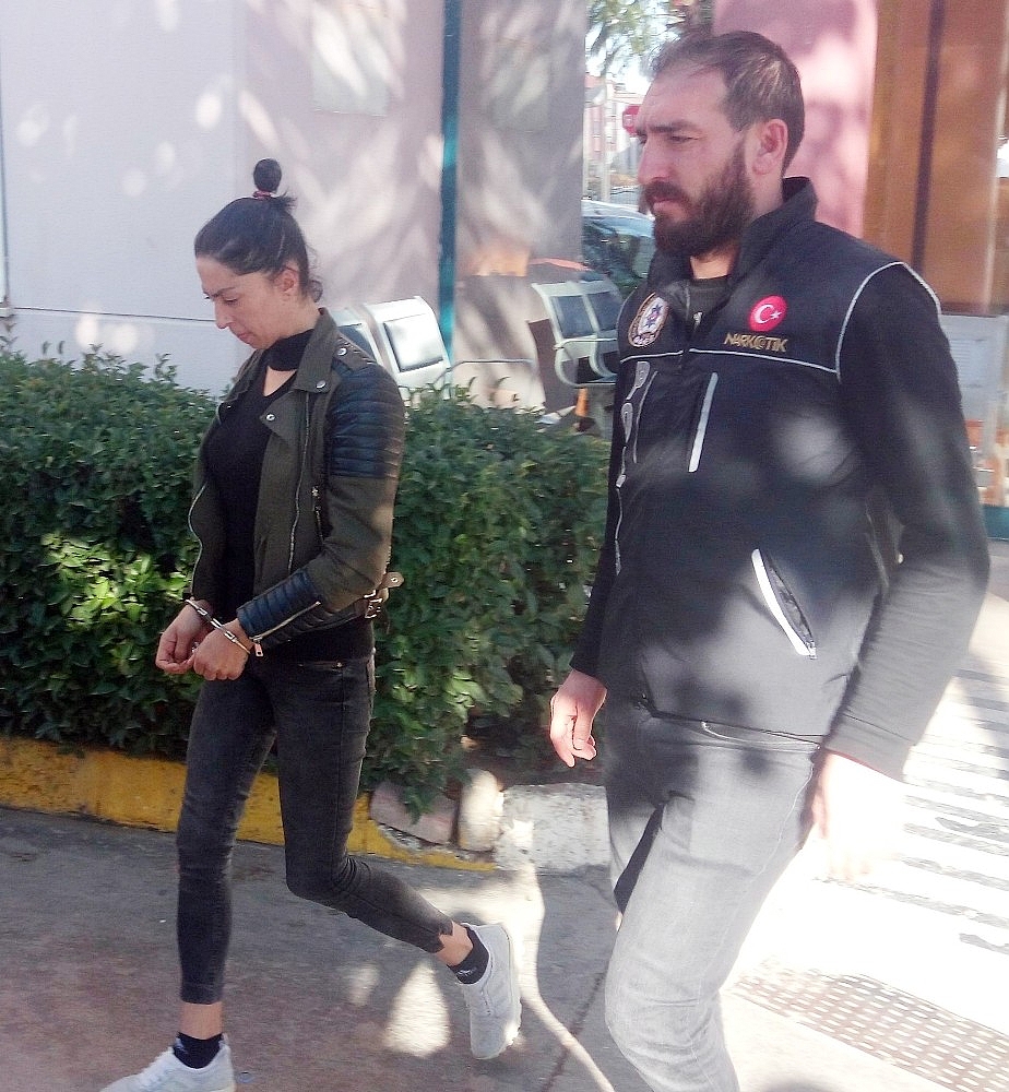 Antalya'da uyuşturucu operasyonu: 3 gözaltı! (Videolu)