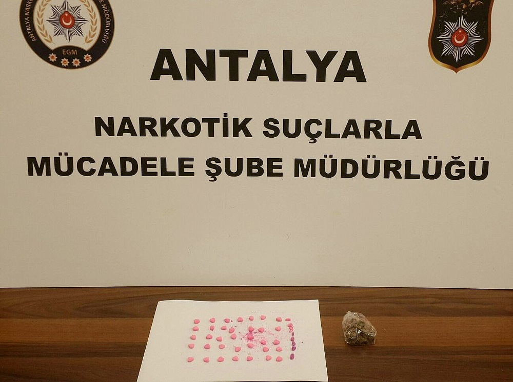 Antalya'da uyuşturucu operasyonu: 5 gözaltı