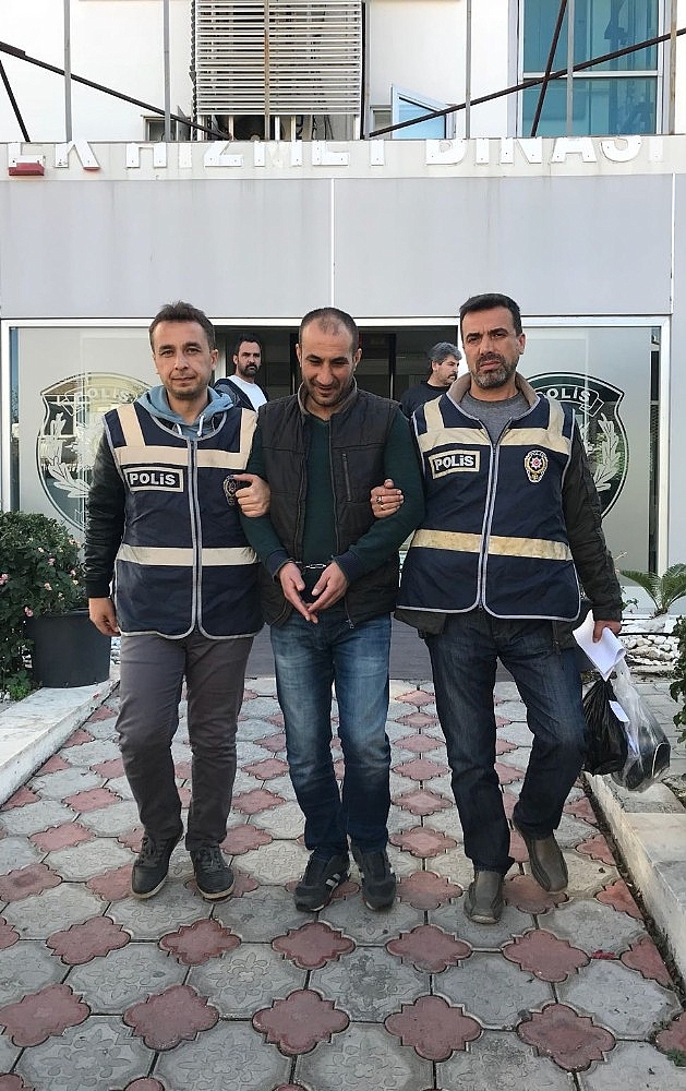 Antalya'da villa fareleri kaçamadı!
