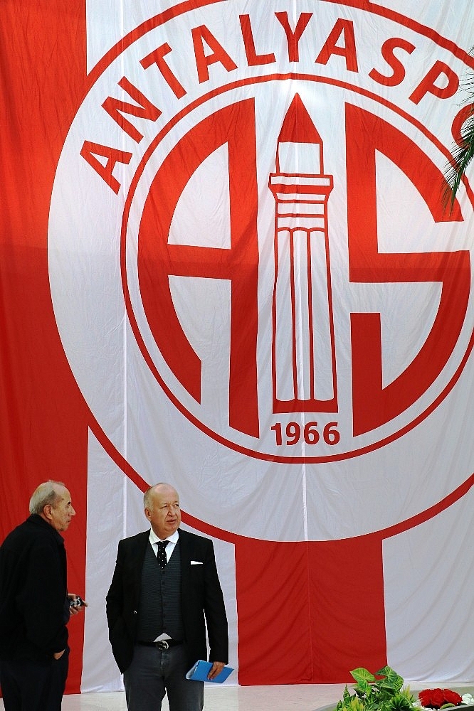 Antalyaspor Olağanüstü Genel Kurulu'nda flaş gelişme