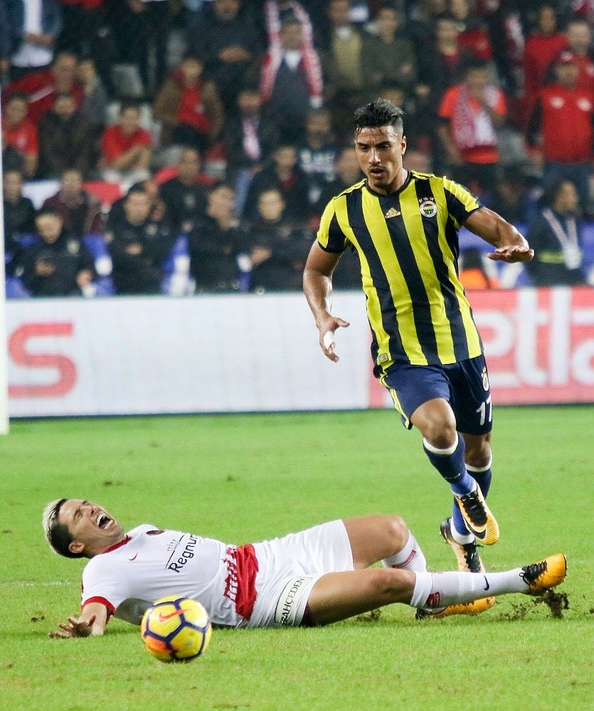 Antalyaspor'da Nasri ilk yarıyı kapattı