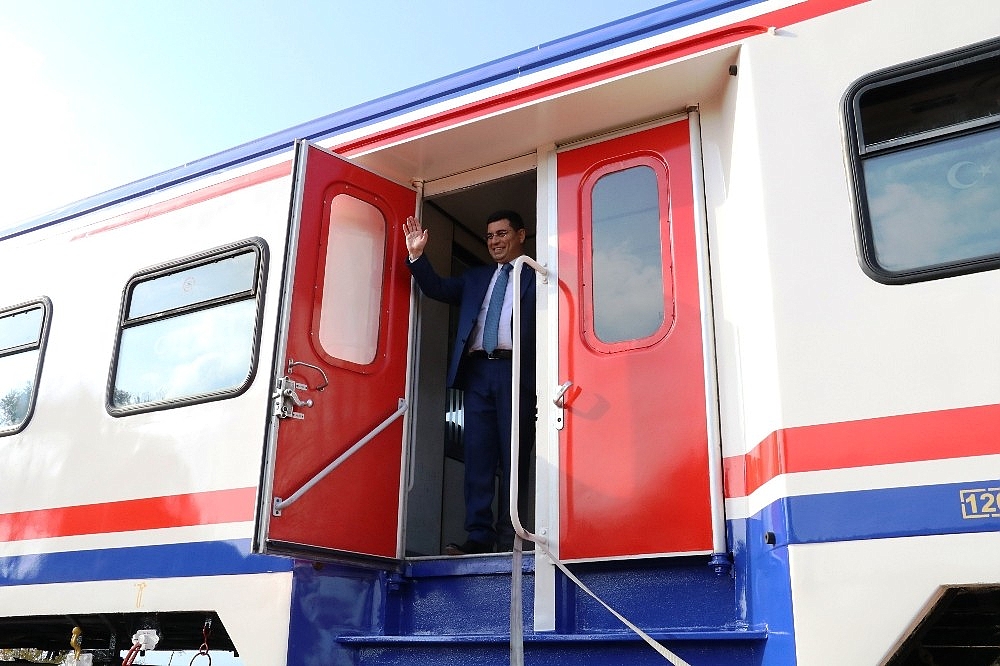 Antalya'ya raydan önce tren geldi