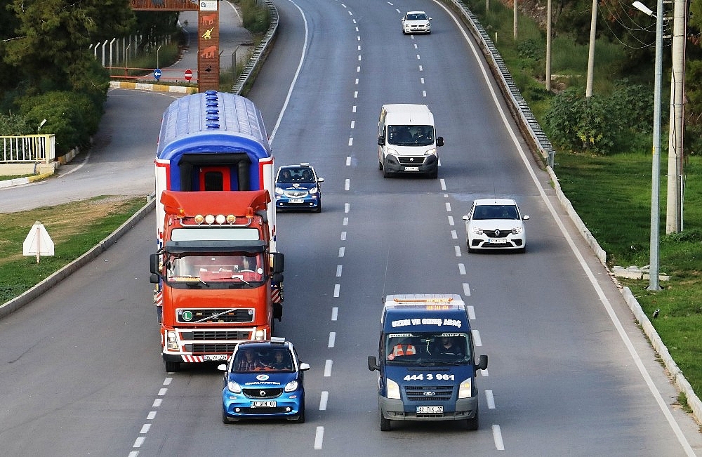 Antalya'ya raydan önce tren geldi