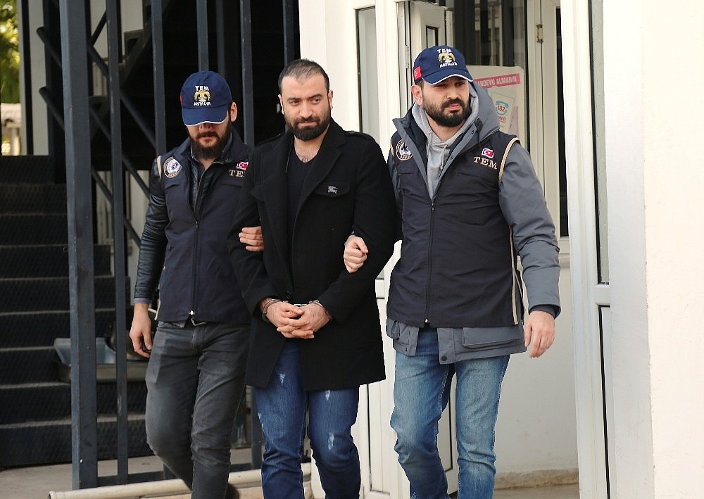Askeri mahrem yapı çözüldü, operasyonlar ardı ardına geldi! (Videolu)