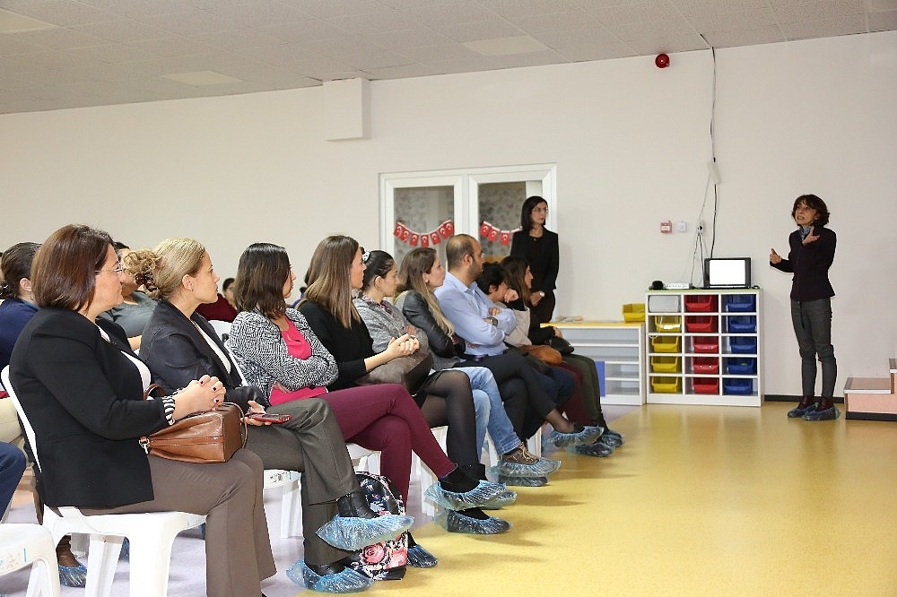 AÜ'de 'Çocuk Cinsel İstismarının Önlenmesinde Aile Eğitimi' semineri