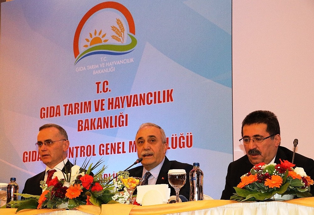 Bakan, basına kapalı toplantıyı açıp açıkladı (Videolu)