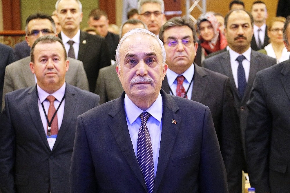 Bakan, basına kapalı toplantıyı açıp açıkladı (Videolu)