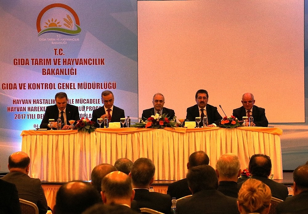 Bakan, basına kapalı toplantıyı açıp açıkladı (Videolu)