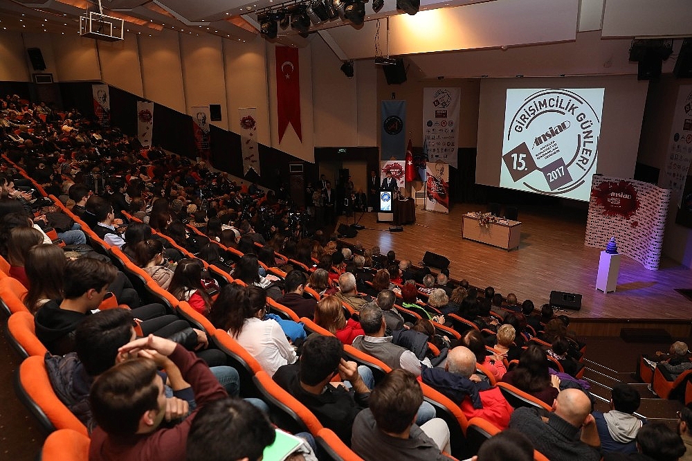 Başkan Türel girişimci gençlere seslendi