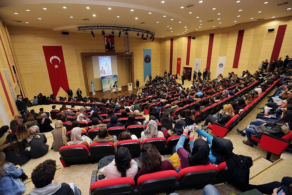 Başkan Türel, üniversite öğrencileriyle buluştu