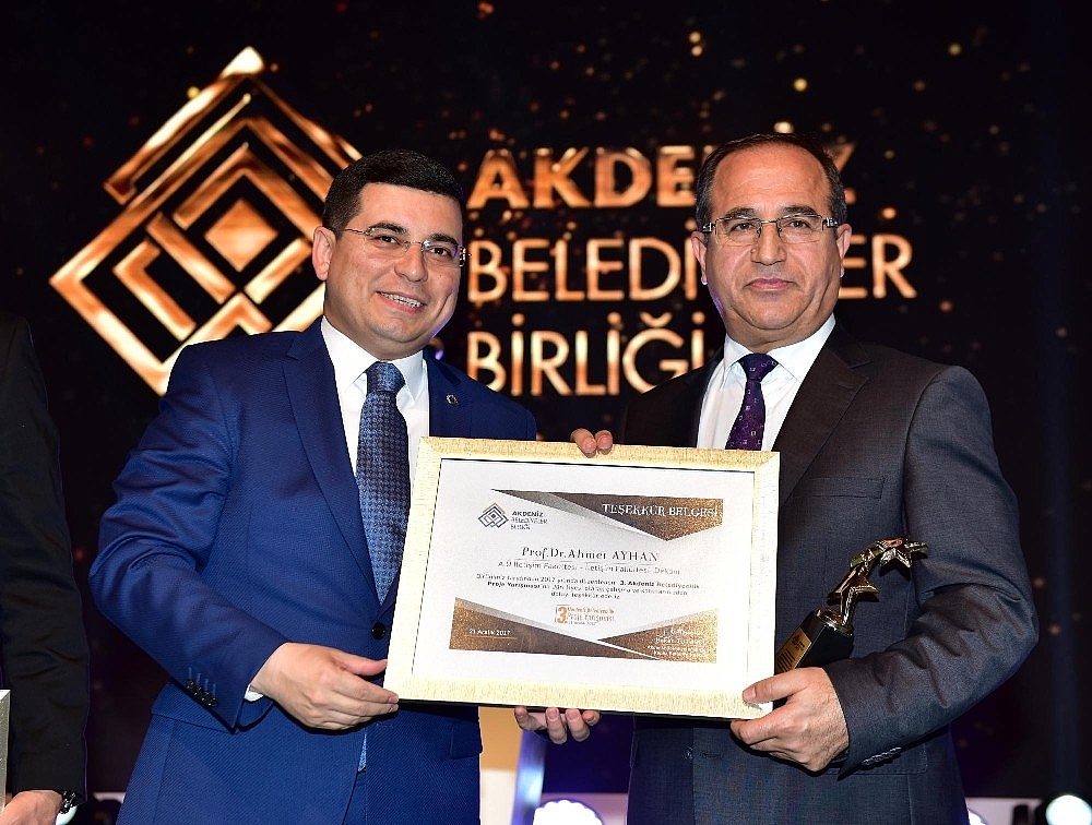 Belediye oskarları sahiplerini buldu