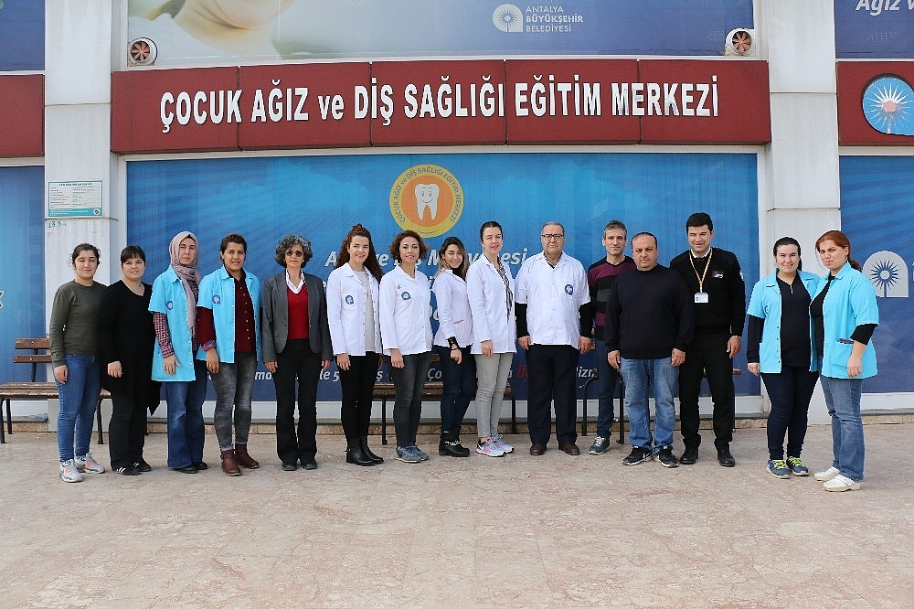 Büyükşehir 18 bin 396 çocuğun dişini tedavi etti