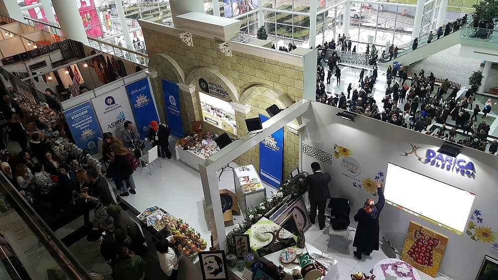 Büyükşehir 'İş'te Kadın" zirvesinde
