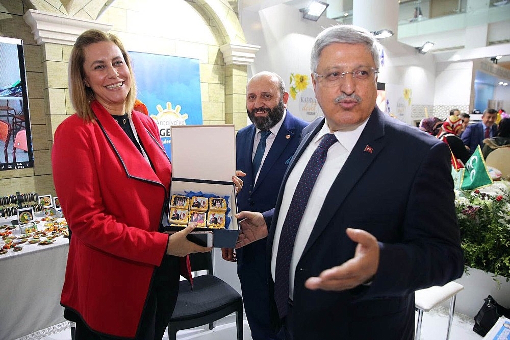 Büyükşehir 'İş'te Kadın" zirvesinde