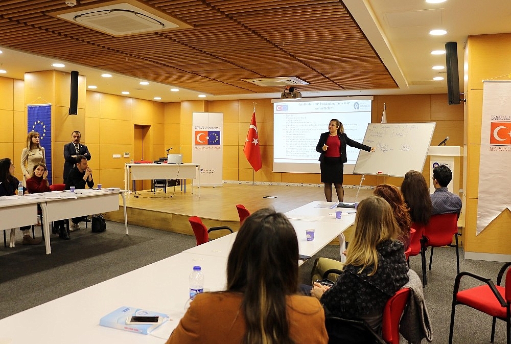 Büyükşehir personeline AB projesi hazırlama eğitimi