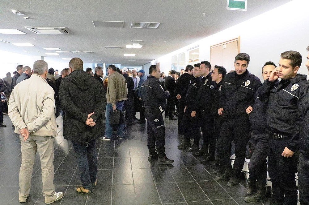 Büyükşehirde ihale yoğunluğu