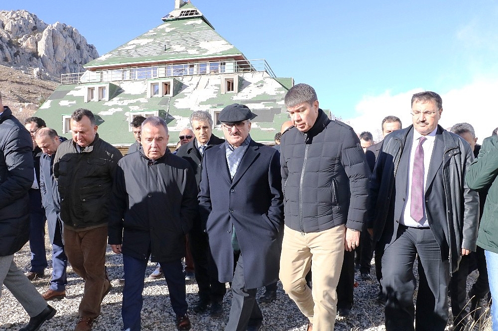 Cem Uzan'ın el konulan lüks işletmesi sahipsiz kaldı!
